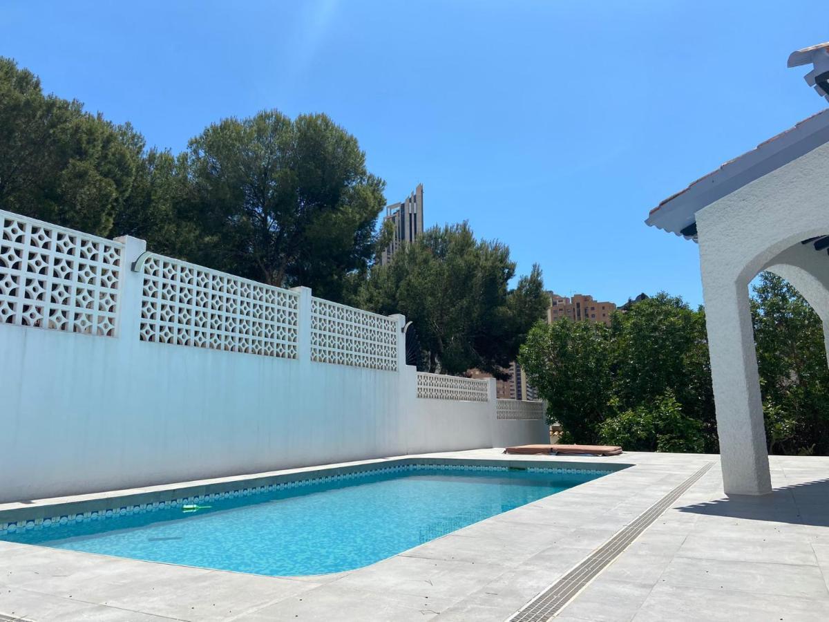 Villa Con Piscina A Un Paso De La Playa Benidorm Exterior photo