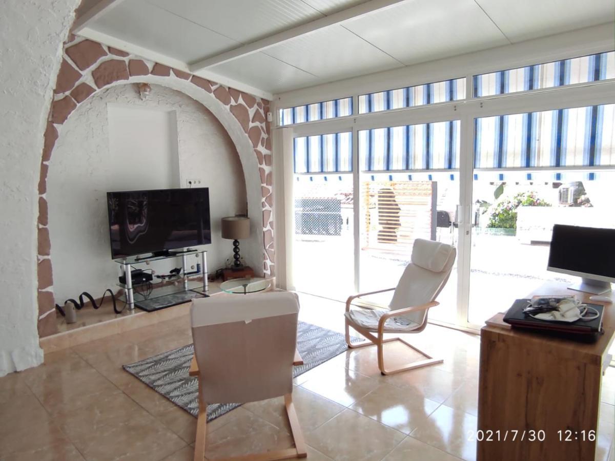 Villa Con Piscina A Un Paso De La Playa Benidorm Exterior photo