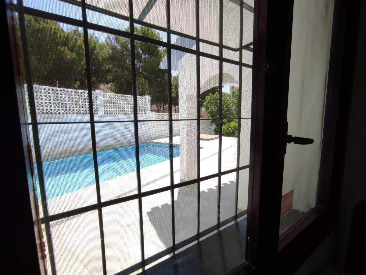 Villa Con Piscina A Un Paso De La Playa Benidorm Exterior photo